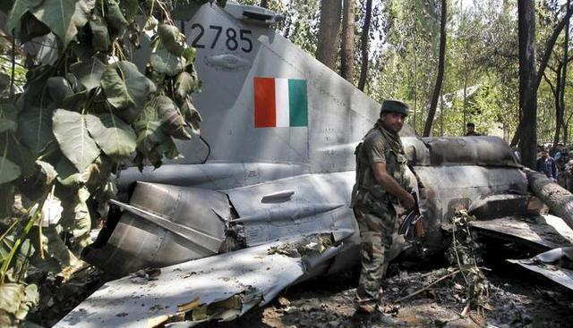 印度是怎么用40年把大国空军摔没的？